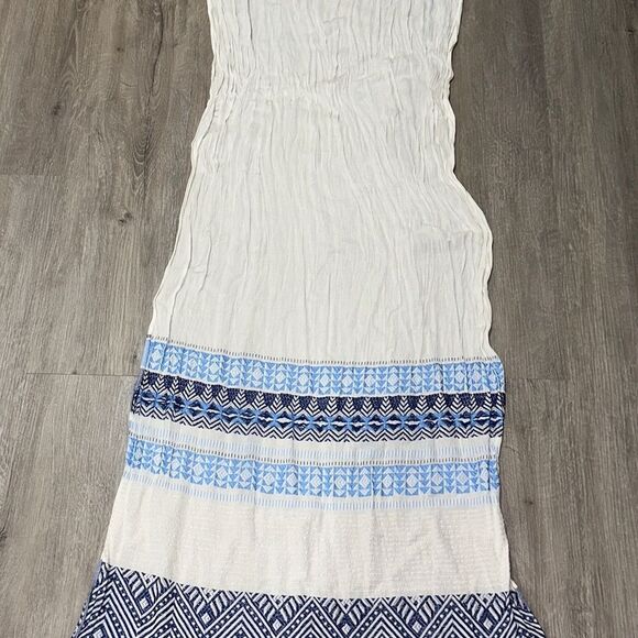 CALVIN KLEIN Cream & Blue with sparkle effect each end is different. - Picture 4 of 8